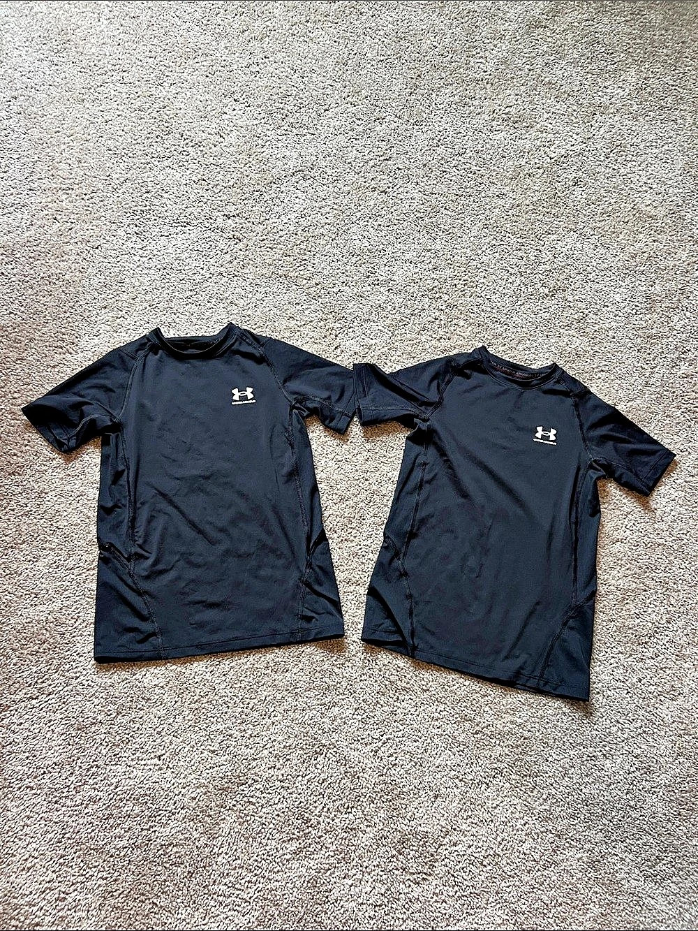 Set of two Under Armour Boys' HeatGear Armour Short-Sleeve Shirt Black YM